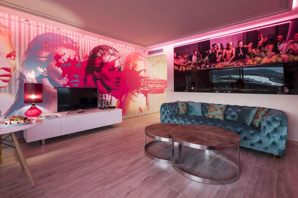 Corso & 4* Ibiza