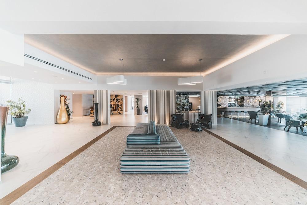 Corso & Hotel Ibiza