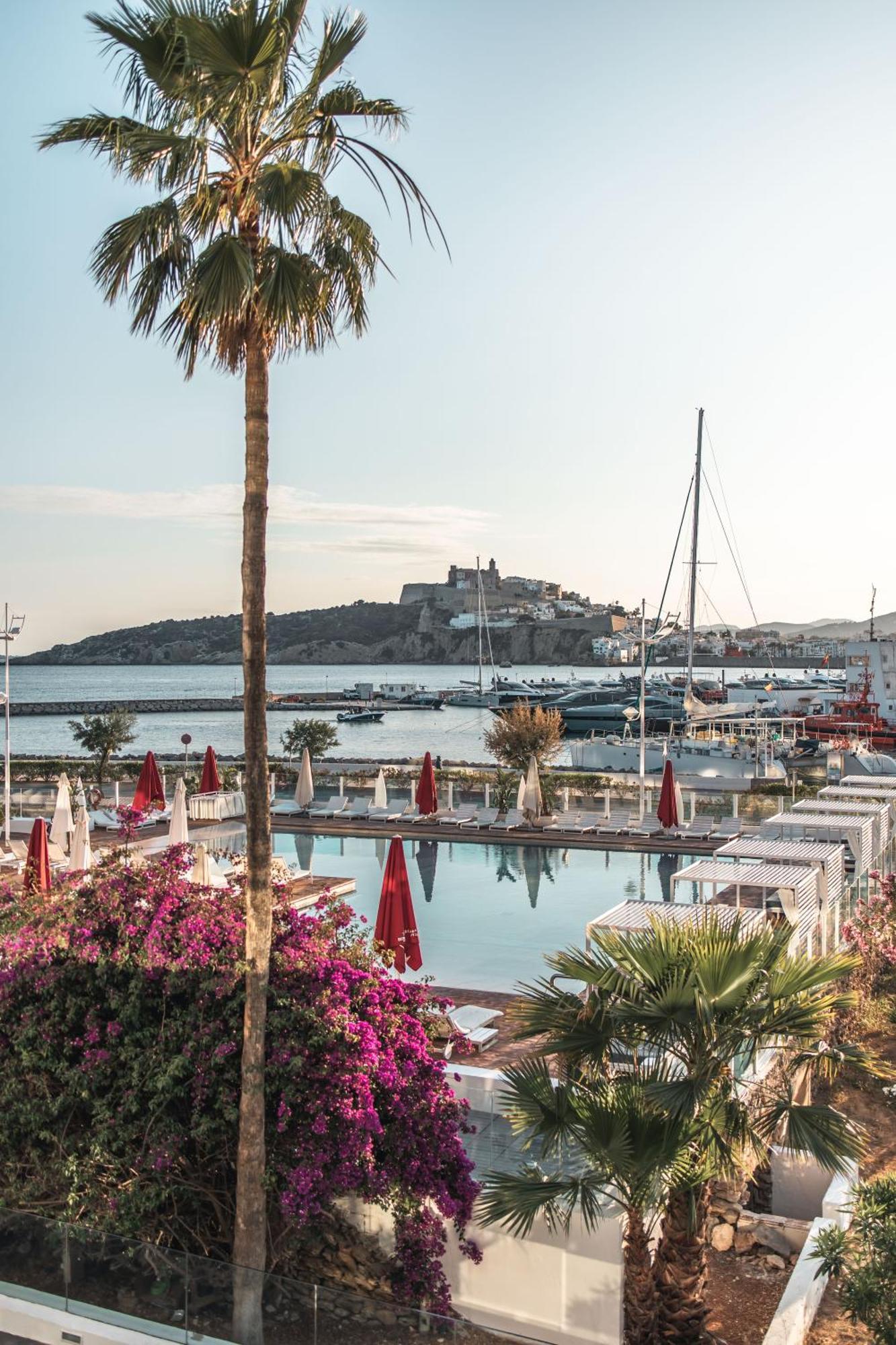 Corso & 4* Ibiza